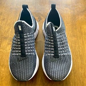 Nike Phantom Running Shoes  - Size 8 NWOT